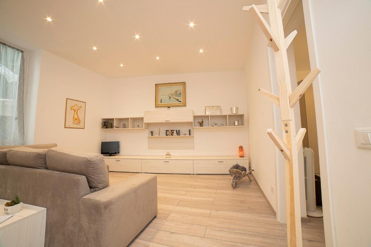 Casa Donna Lidia Apartment Savona Exterior photo